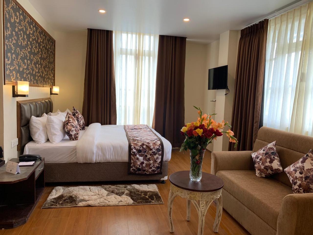 The Aryan Regency Hotel เปลลิง ภายนอก รูปภาพ