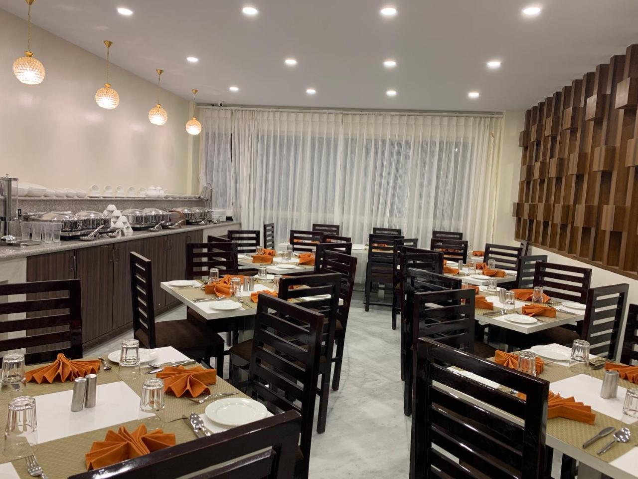 The Aryan Regency Hotel เปลลิง ภายนอก รูปภาพ