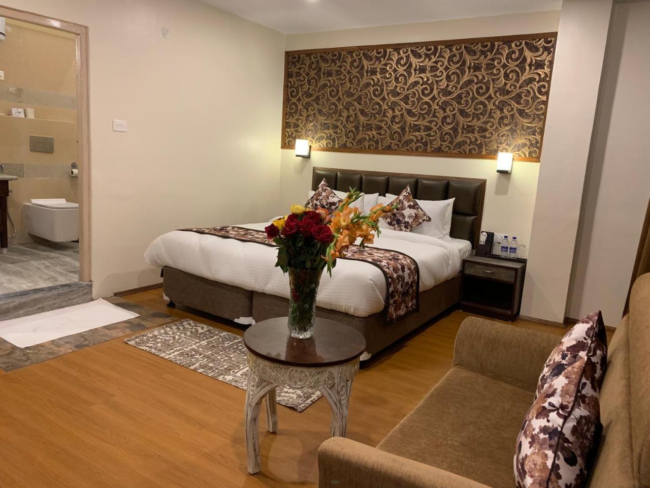 The Aryan Regency Hotel เปลลิง ภายนอก รูปภาพ