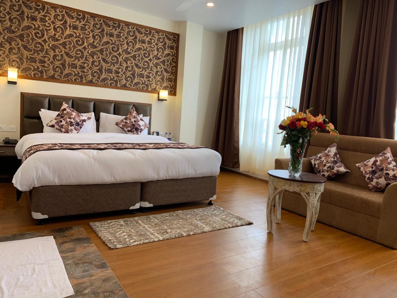 The Aryan Regency Hotel เปลลิง ภายนอก รูปภาพ