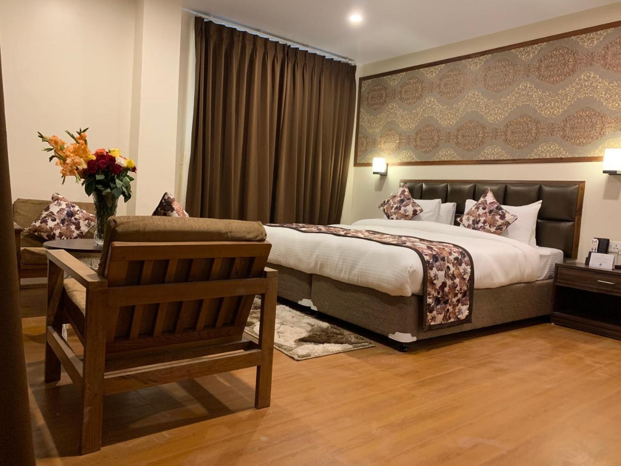 The Aryan Regency Hotel เปลลิง ภายนอก รูปภาพ