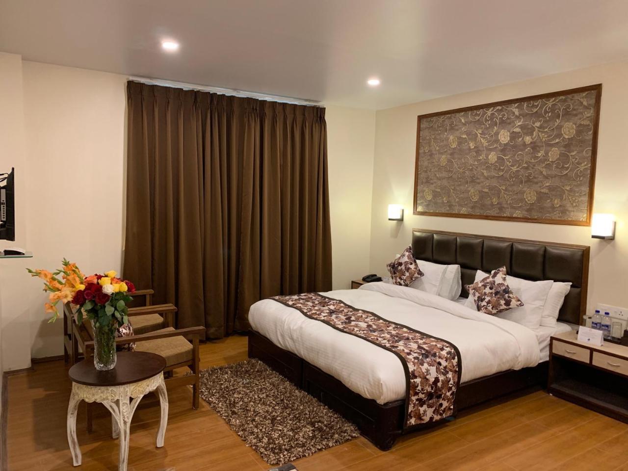 The Aryan Regency Hotel เปลลิง ภายนอก รูปภาพ